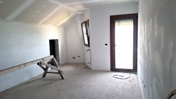 Casă tip vilă cu teren 2426 mp în comuna Matca_camera 4